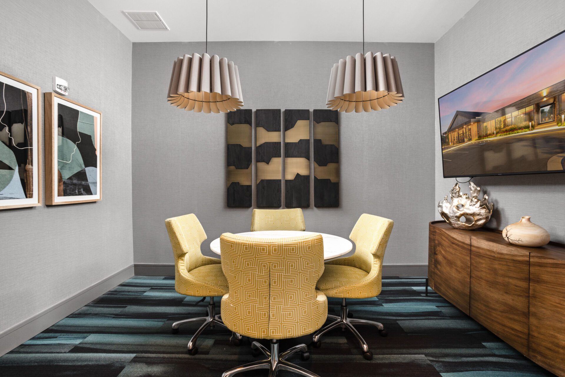 1551AristidesBlvdDay-7 (2) Living Room